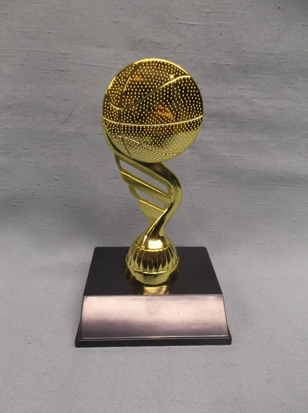 Basketball ball TL102 topper trophy award black base team quantities